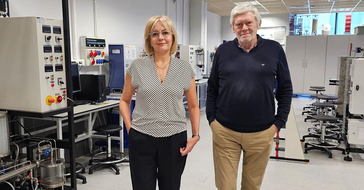 Profs. Jacek Tyczkowski and Hanna Kierzkowska-Pawlak