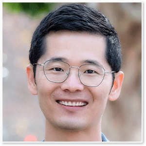 Headshot of Xiaoguang Duan