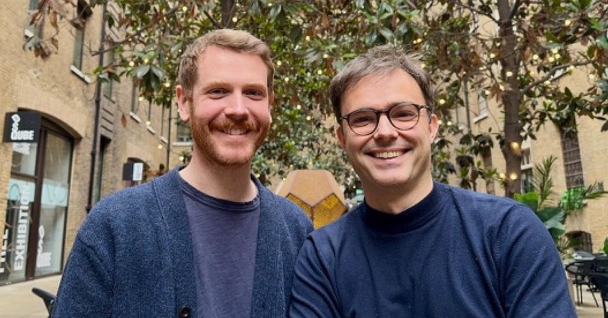 Signals co-founders Elliott Lumb and Tiago Barros.