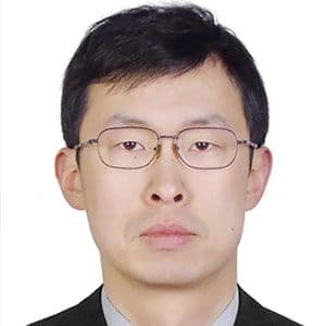 Headshot of Shun Duan
