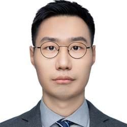 A headshot of Zhuoran Kuang